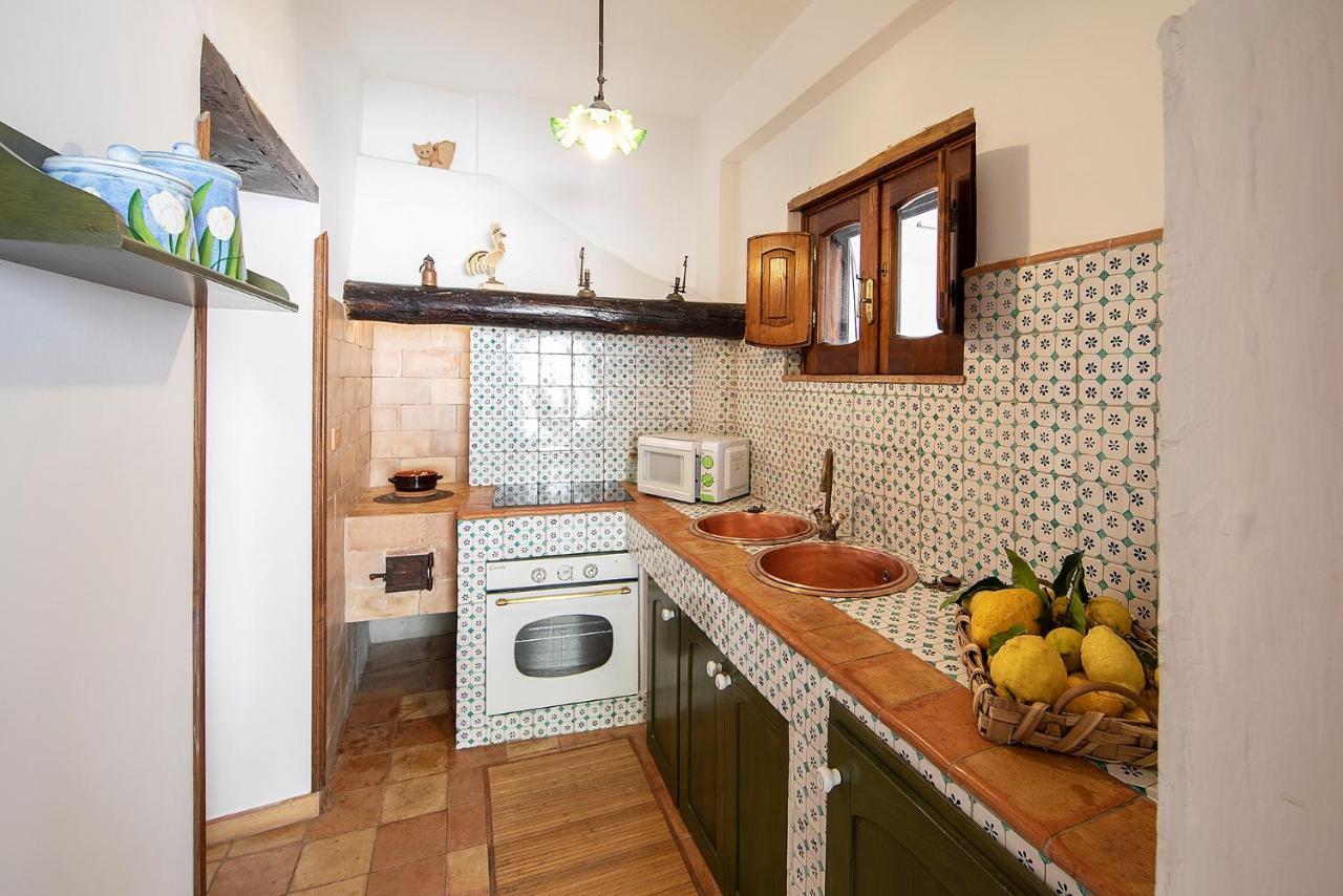 Borgo Di Conca Dei Marini Villa Екстериор снимка